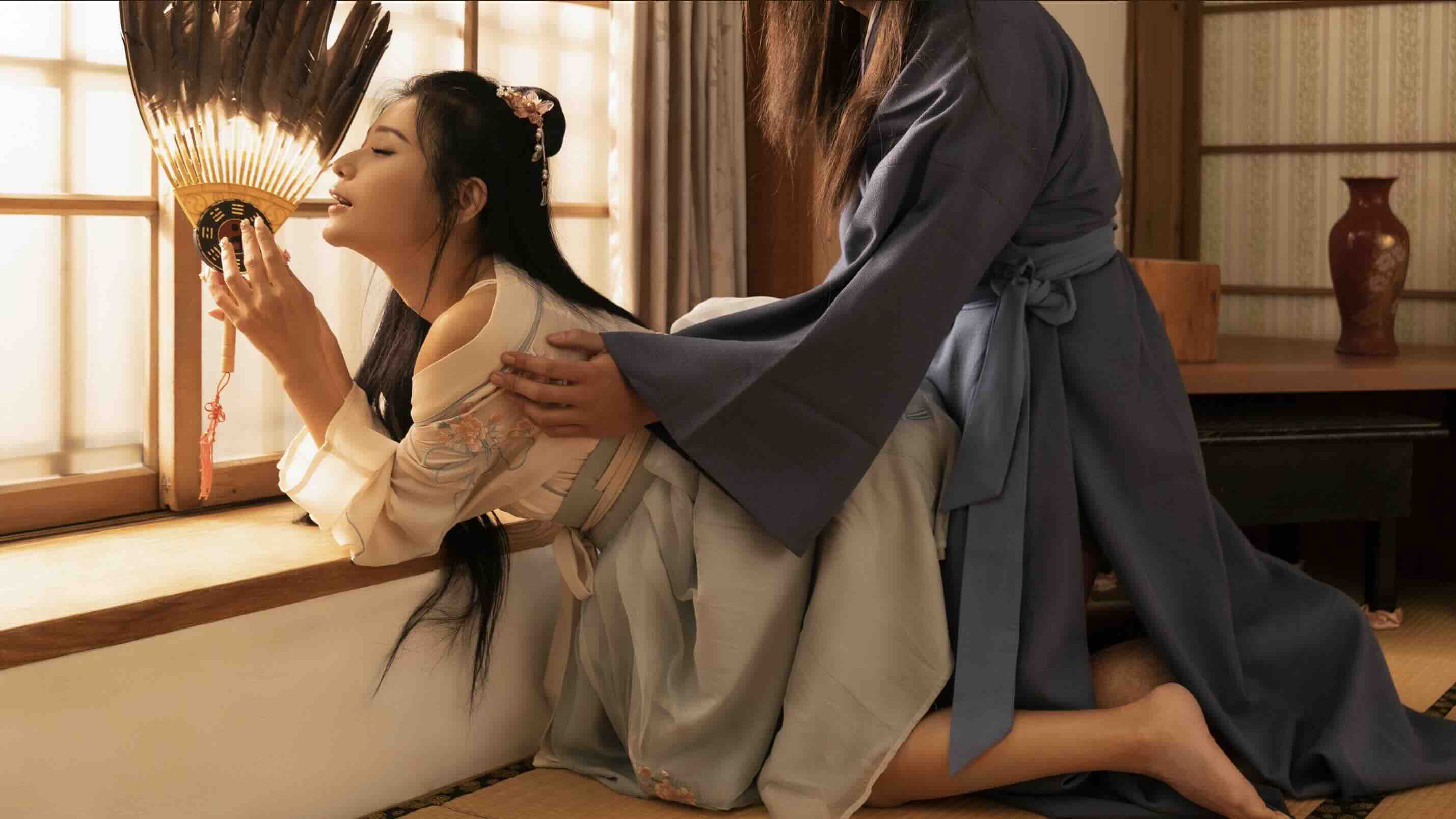 Chinese Vintage Erotic Three Kingdoms Fan Story | FeverLotus