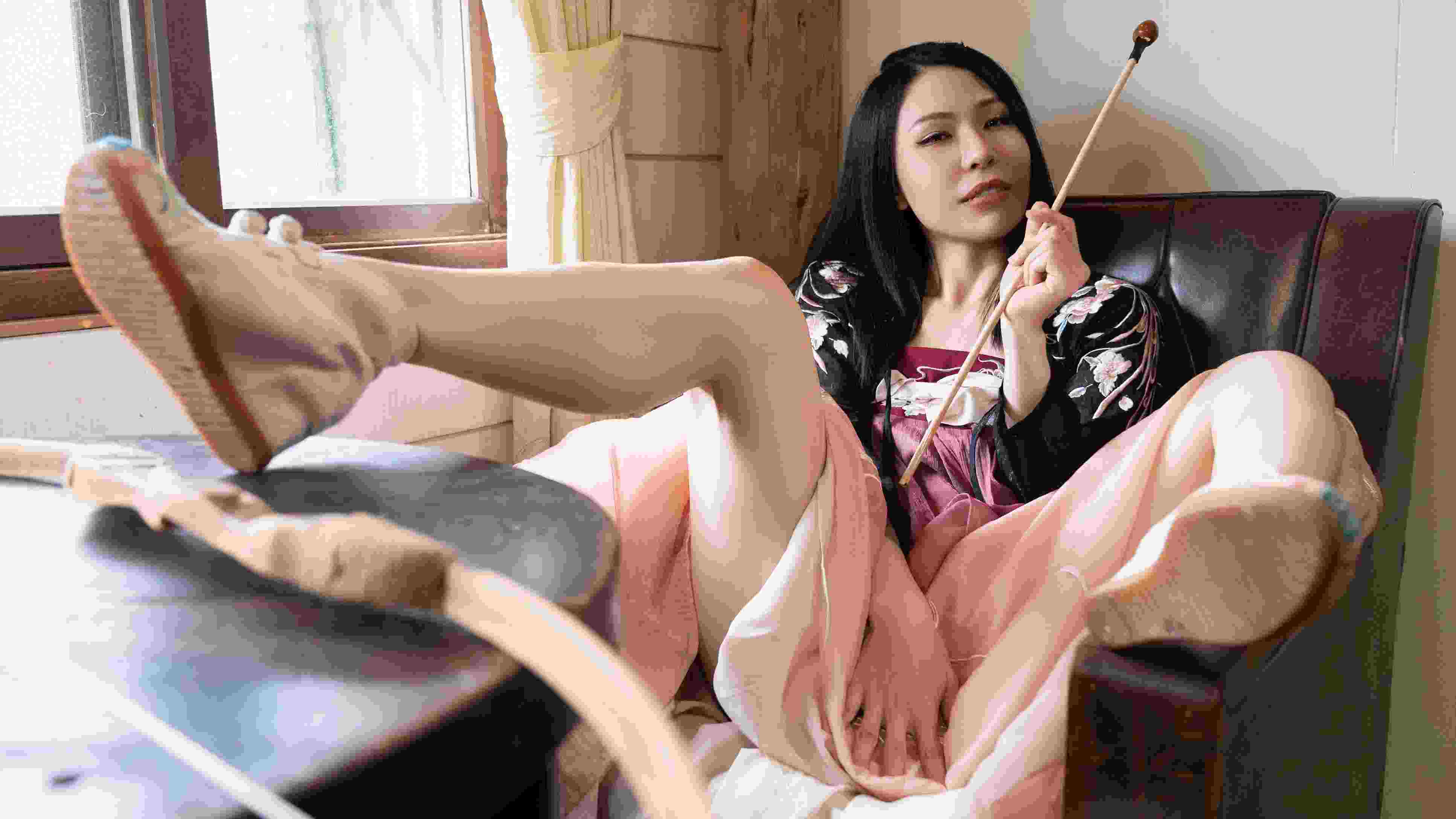 When a Petite Chinese MILF Crosses a Forbidden Line in Vintage Studio Light | FeverLotus
